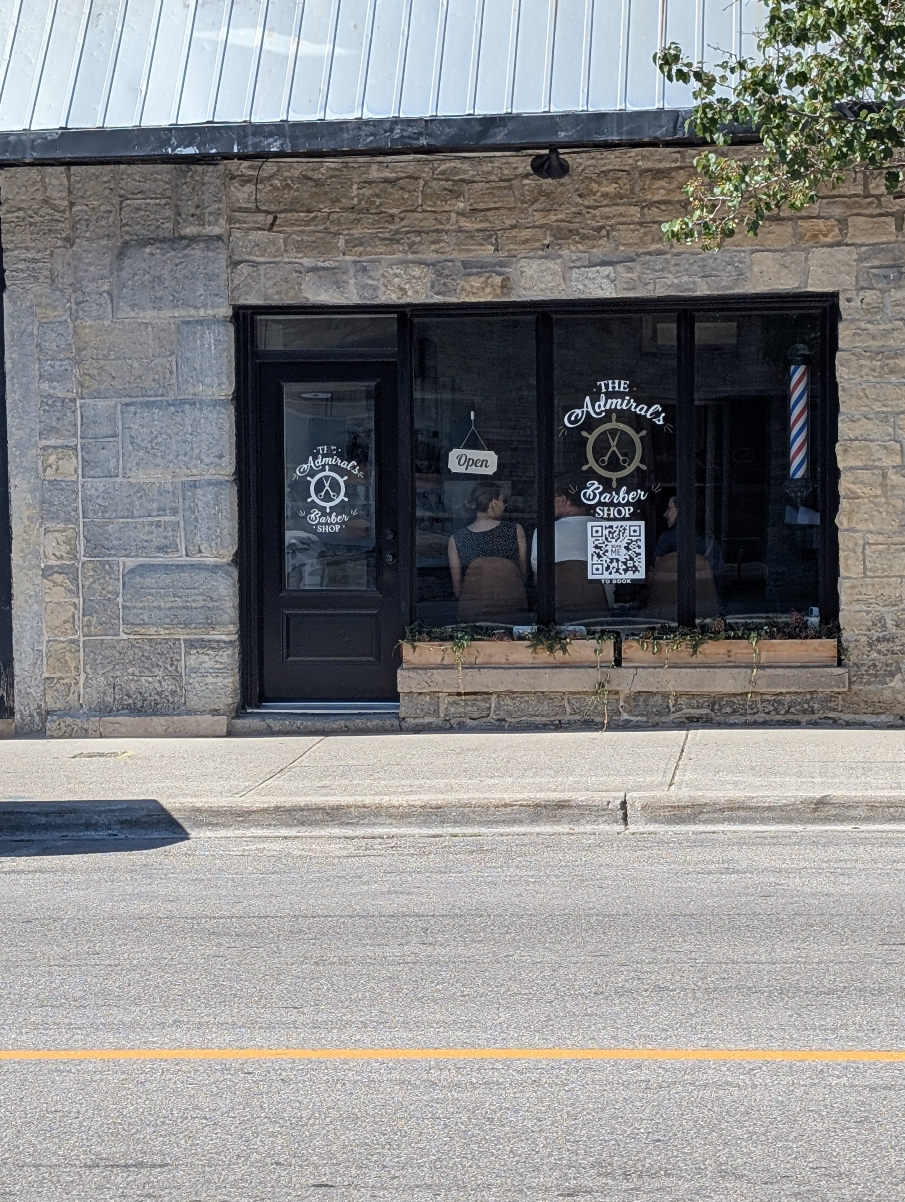 Image of storefront for The Admiral's Barbershop
